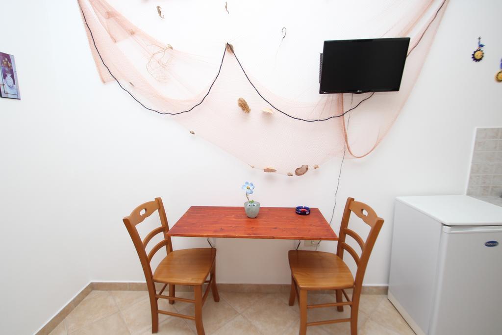 Bordonaro Mini Studio Apartment Cefalu Luaran gambar